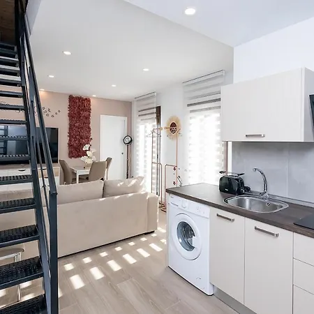 Bhost - Regina * Córdoba